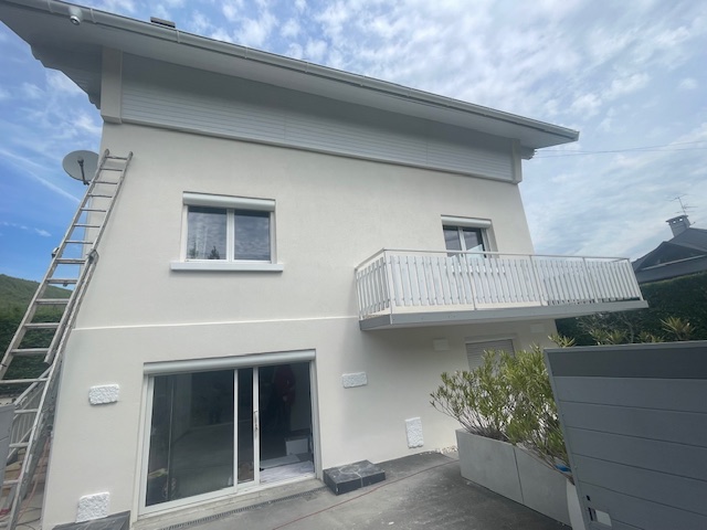 Photo ravalement de facade Sévrier pendant travaux
